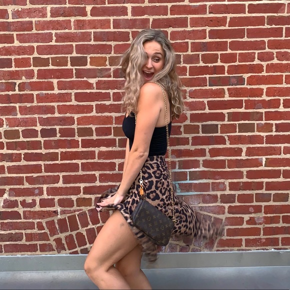 Louis Vuitton Monogramed Clutch - Picture 6 of 7